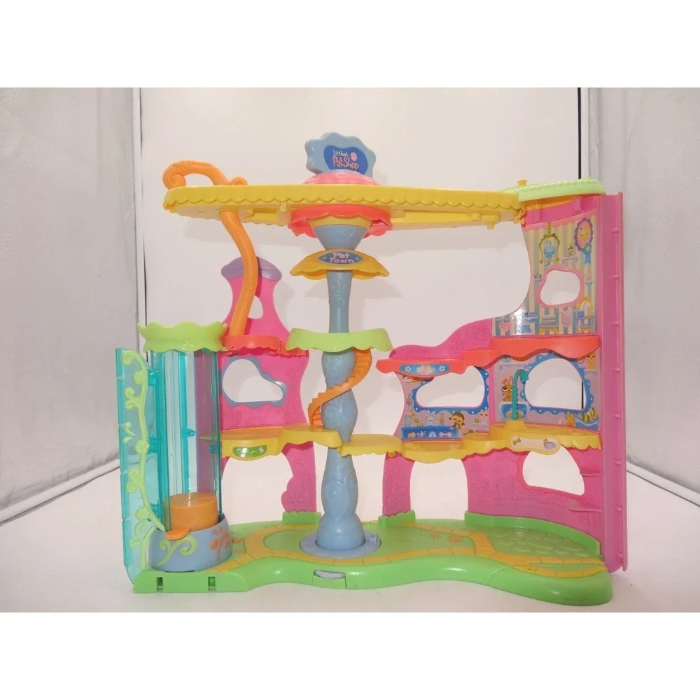 LPS Littlest Pet Shop Round n Round Pet Town No Accessories